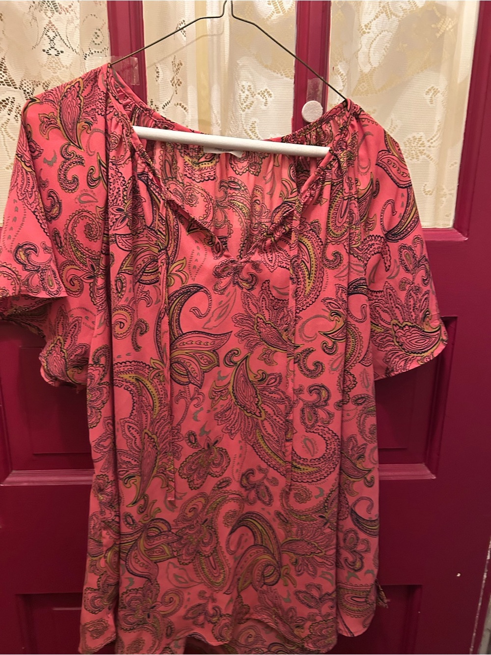 Maurices Coral Pink Paisley Short Sleeve Blouse— no tag but I believe it’s an xl